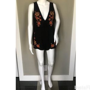 NWT By Together Floral Embroidered Black Sleeveless Romper Deep V Neck Medium